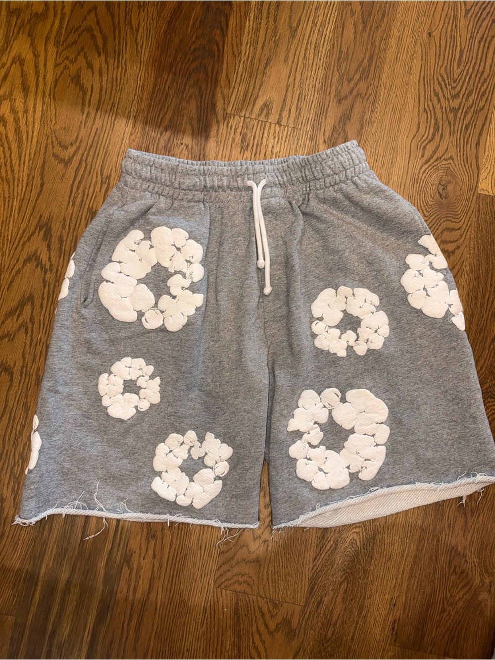 Like new- African Diaspora Goods Denim Tears Size Small Mens Shorts Gray